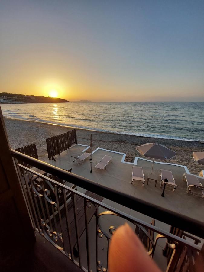Volakas Beachfront Suites Rethymno  Exterior photo